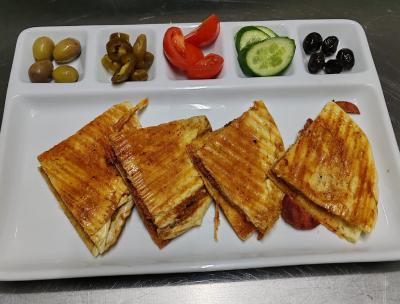 Bazlama Tost Kaşarlı